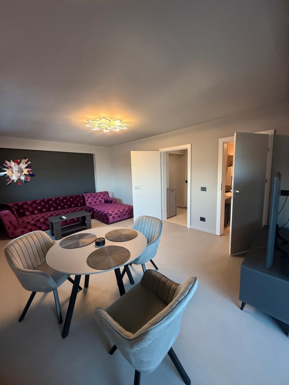 Seashells Stay Apartment in Constanța County
