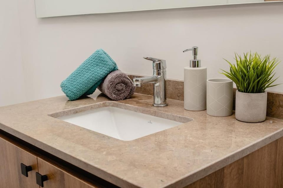 Bathroom, towels