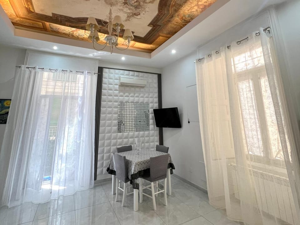 TV and multimedia, Dining area