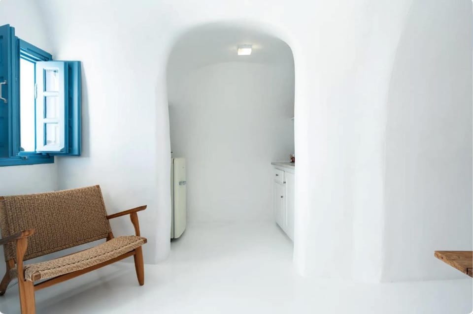 Anemos Caldera Oia Apartment in Oia
