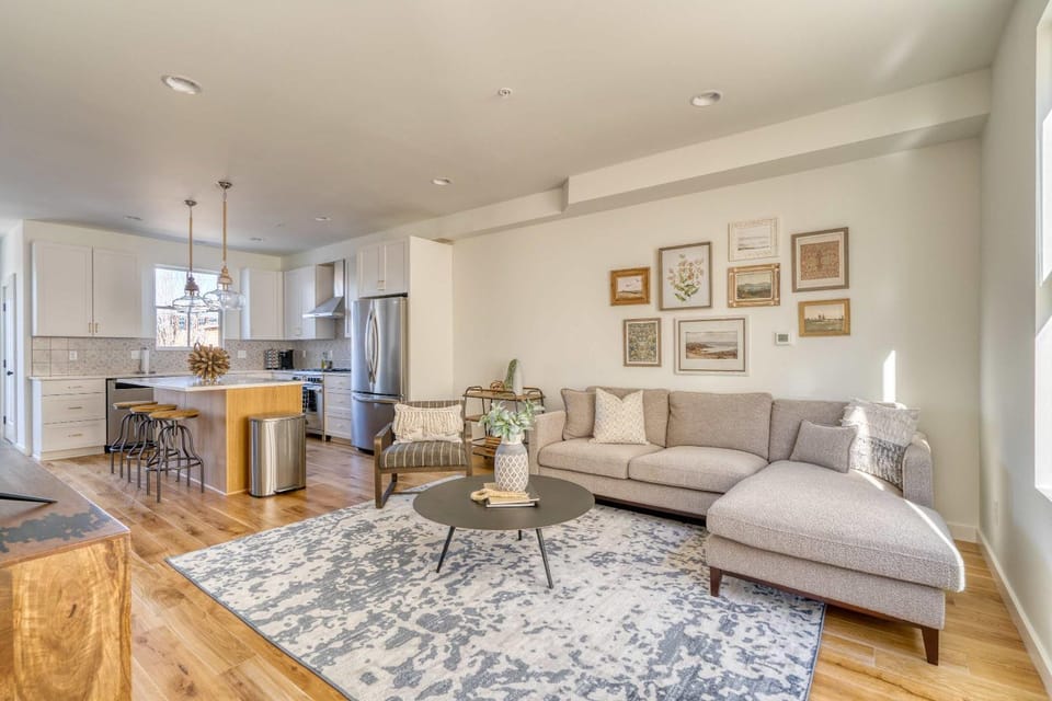 Bright 2BR - North Tabor - Work & Recharge House in Portland