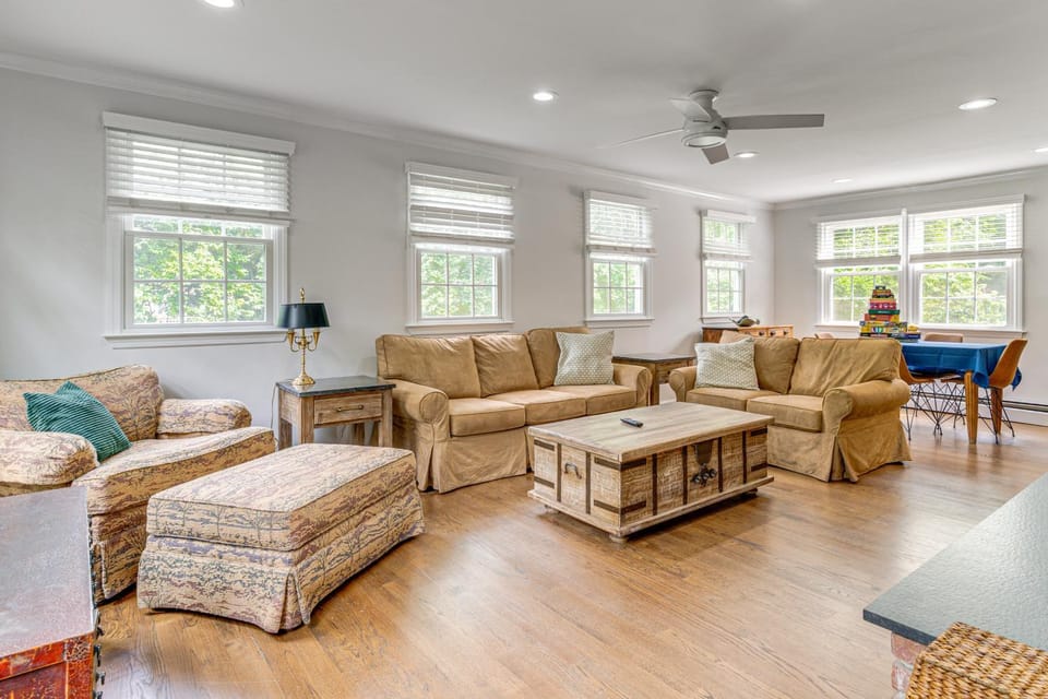Pool, Sunroom & Gardens: Luxe Sandy Hook Home! House in Connecticut