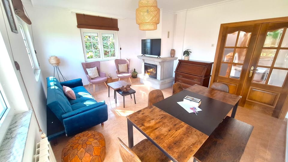 Communal lounge/ TV room, TV and multimedia, Living room