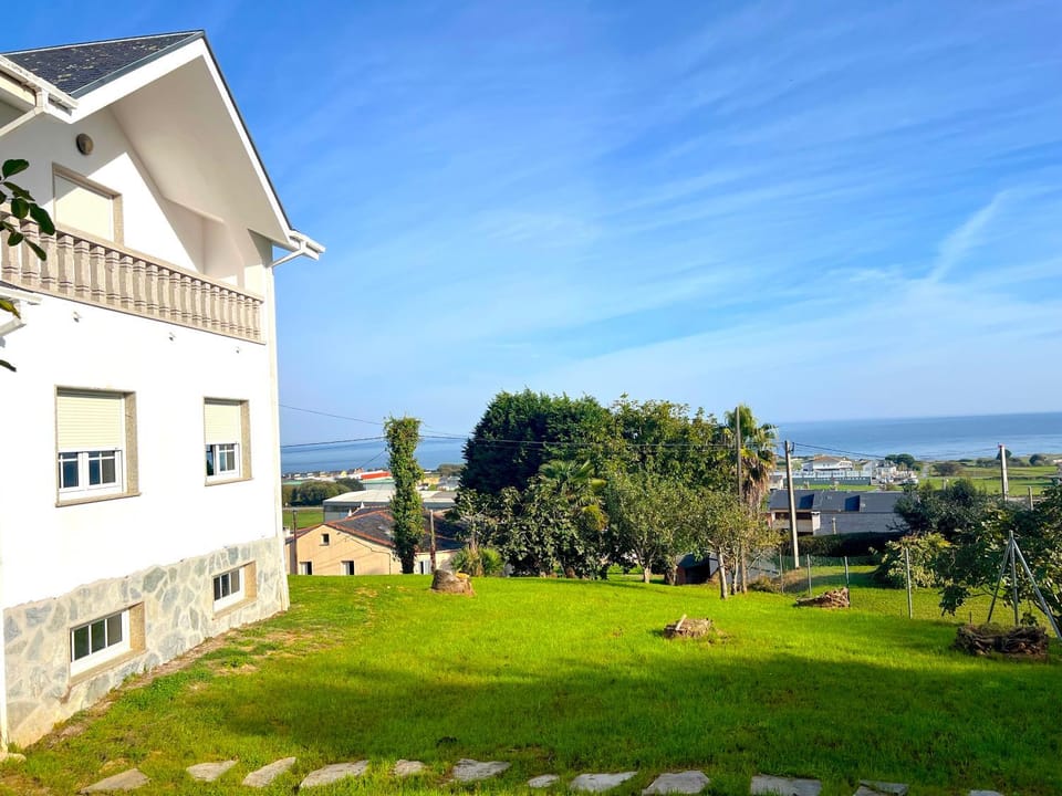 Property building, Spring, Day, Natural landscape, Garden, Garden view, Sea view