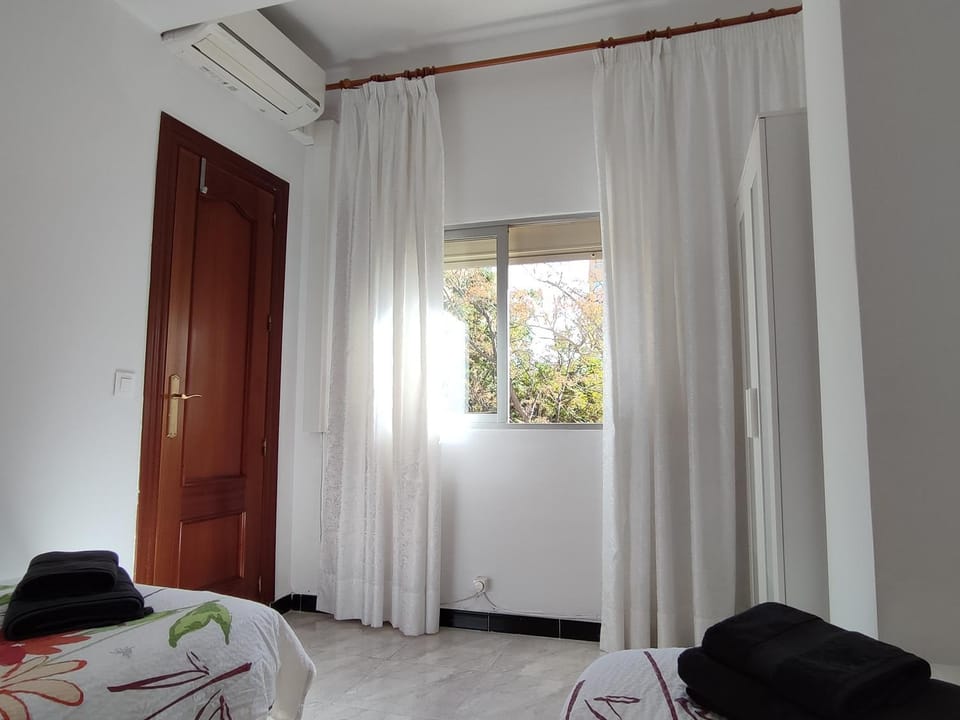 Clef ZE 2 bed apt in Málaga 190 m to the sandy beach Apartment in Malaga