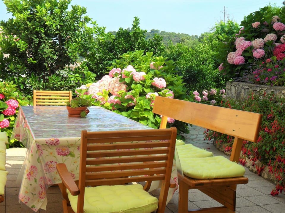 Apartmani Natalija 1 Apartment in Supetarska Draga