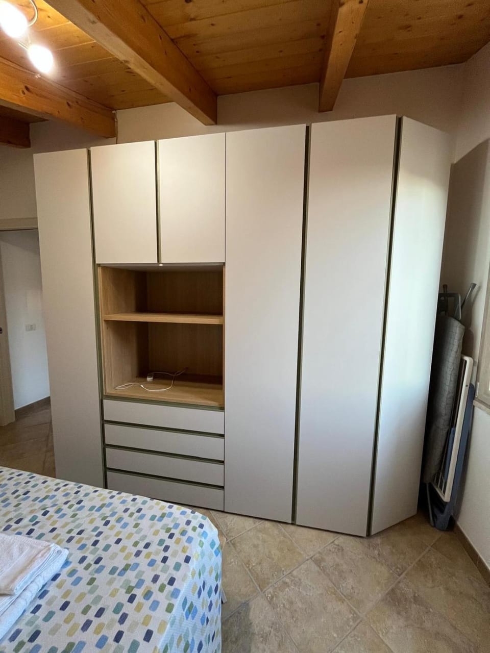 wardrobe