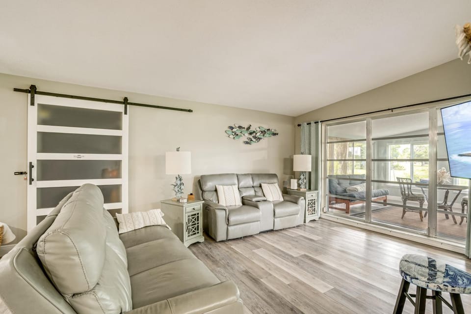 Saltwater Pool | Coastal Family Retreat House in Port Charlotte