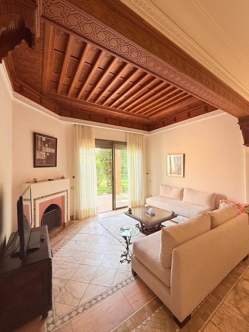 Living room, Seating area