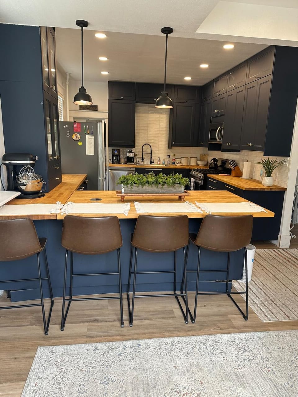 Updated 2 bedroom close to downtown and university Apartment in Laramie