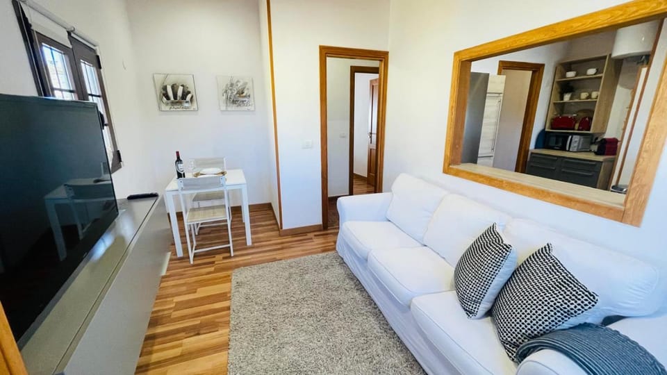 Communal lounge/ TV room, Living room, Seating area