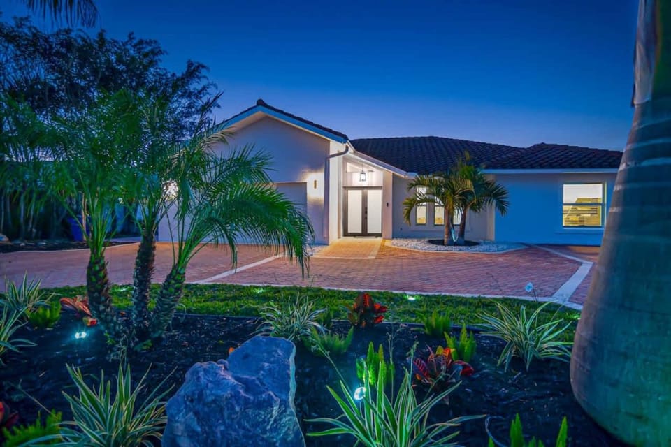 Bonita Lake Home House in Bonita Springs