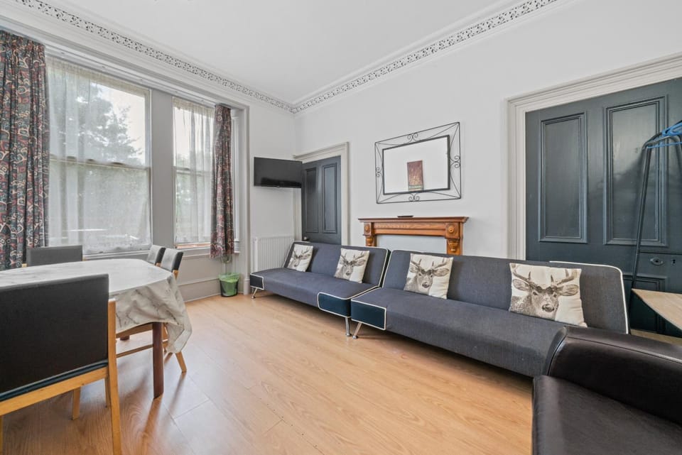 Communal lounge/ TV room, Living room