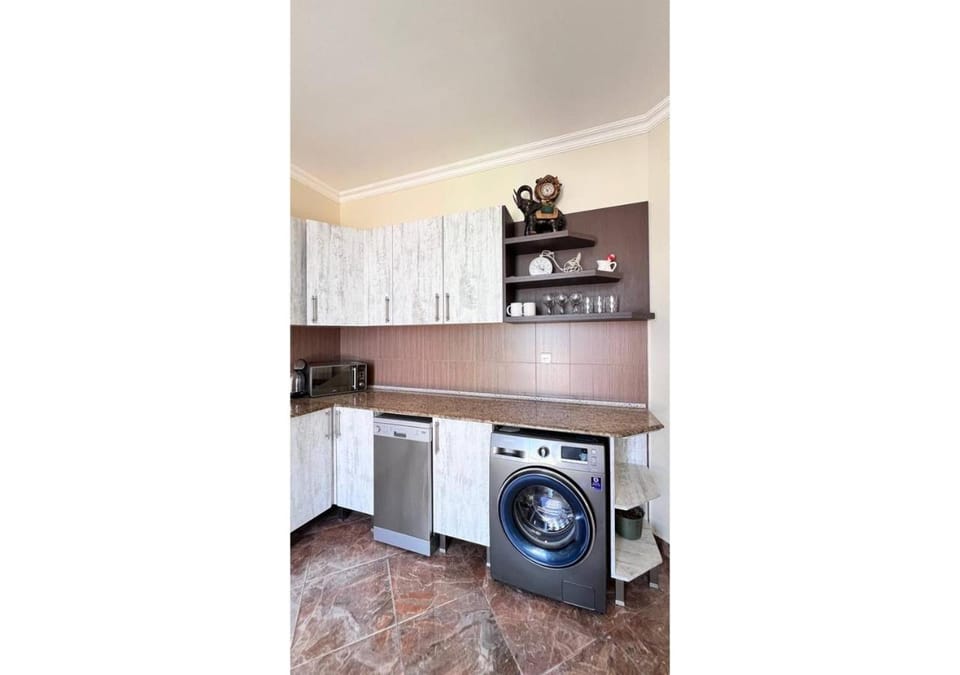Kitchen or kitchenette, Kitchen or kitchenette