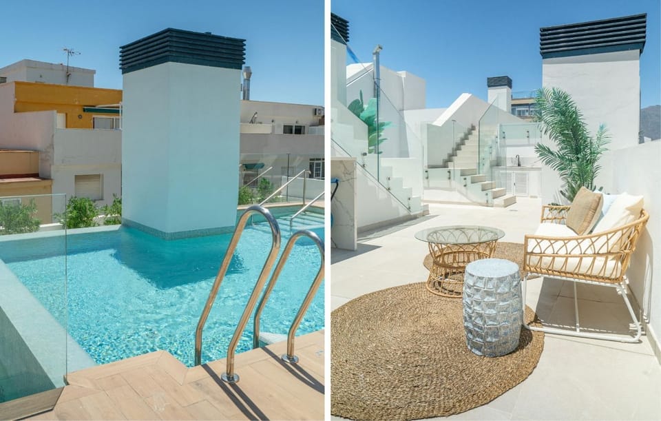 View (from property/room), Balcony/Terrace, Seating area, Swimming pool, sunbed