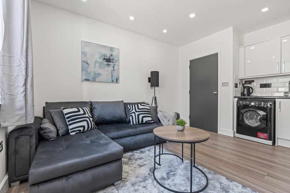 Kitchen or kitchenette, Living room, Seating area, Dining area, dishwasher, minibar, oven, pet friendly, stove, toaster, washing machine, dryer