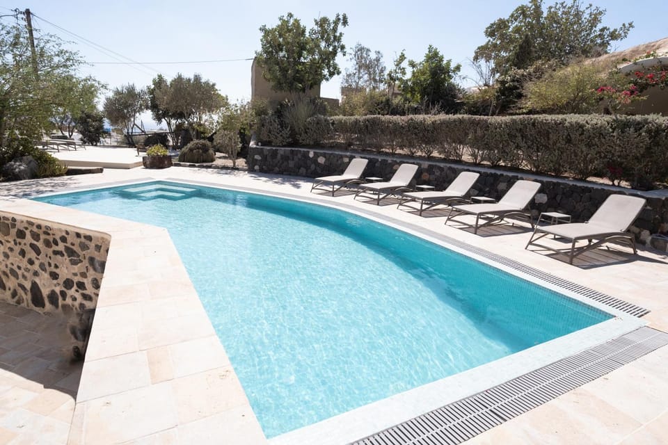 Mantilida Villas with pool Villa in Santorini