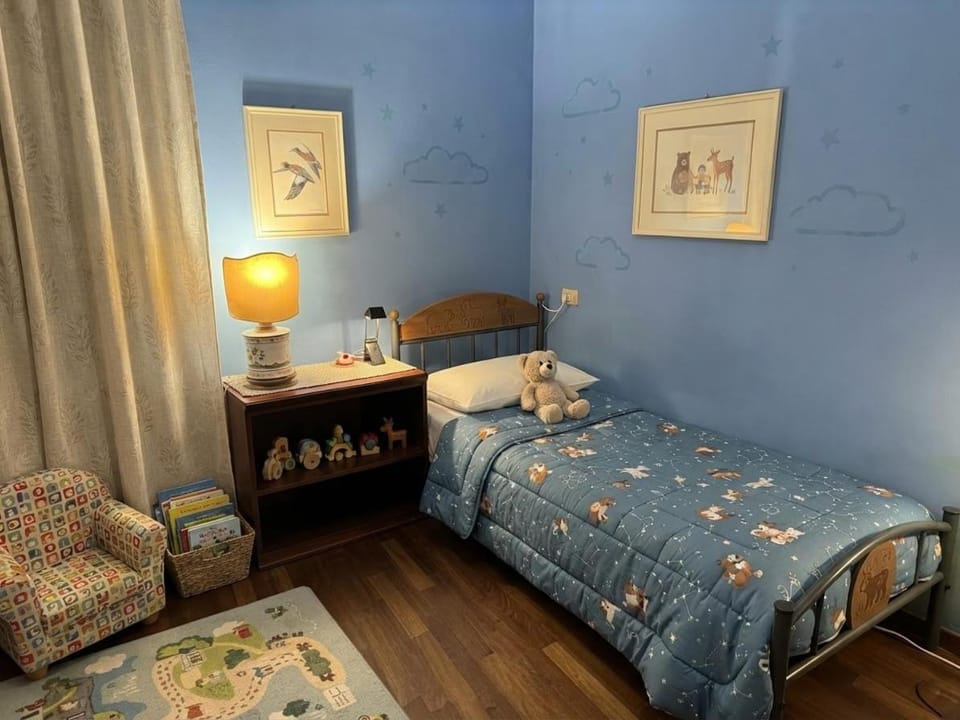 Photo of the whole room