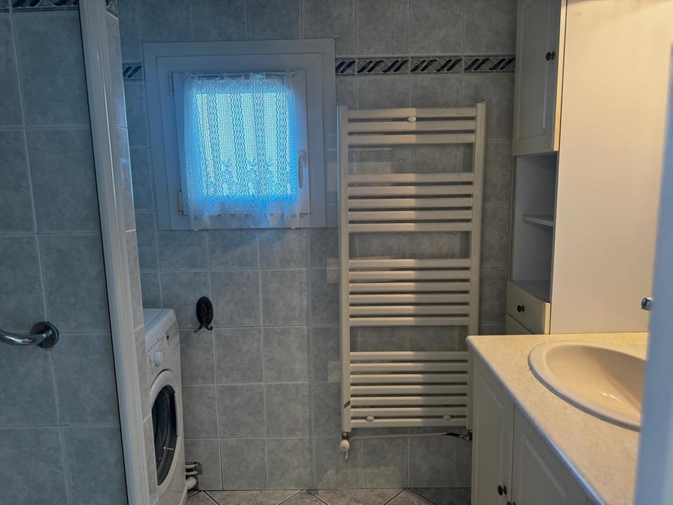 Shower, Bathroom, washing machine
