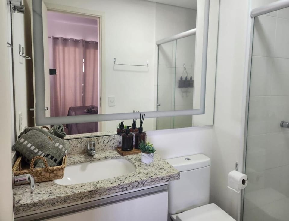 Shower, Bathroom, towels