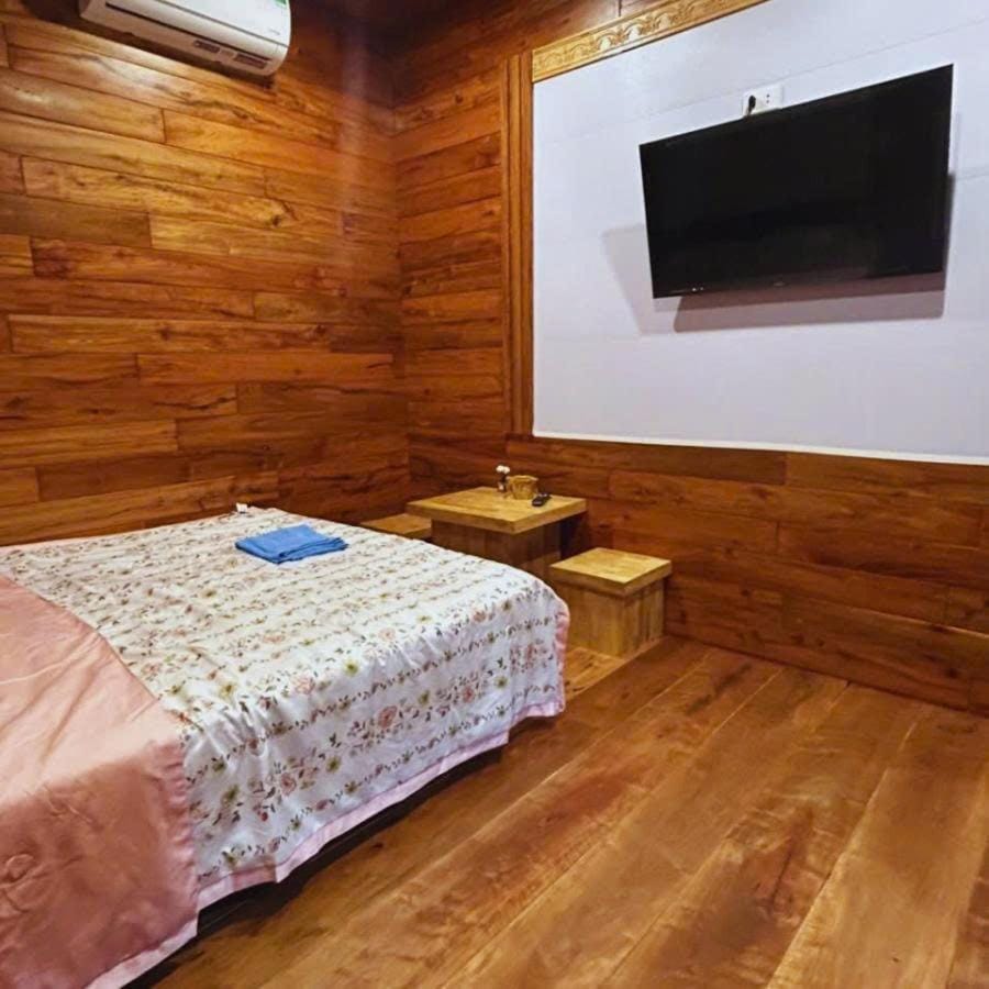 Motel 102H ngô quyền biển hồ Apartment hotel in Vietnam