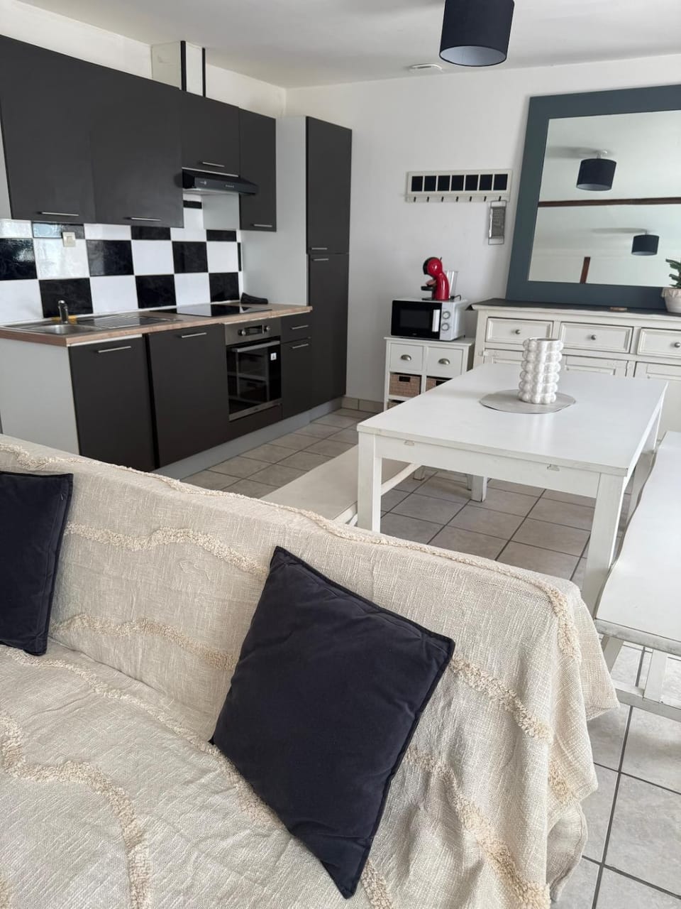 Kitchen or kitchenette, Living room, Dining area
