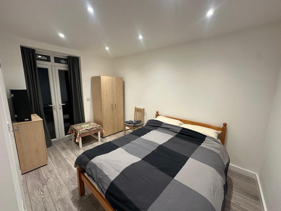 room with great access to central London Vacation rental in City of Westminster
