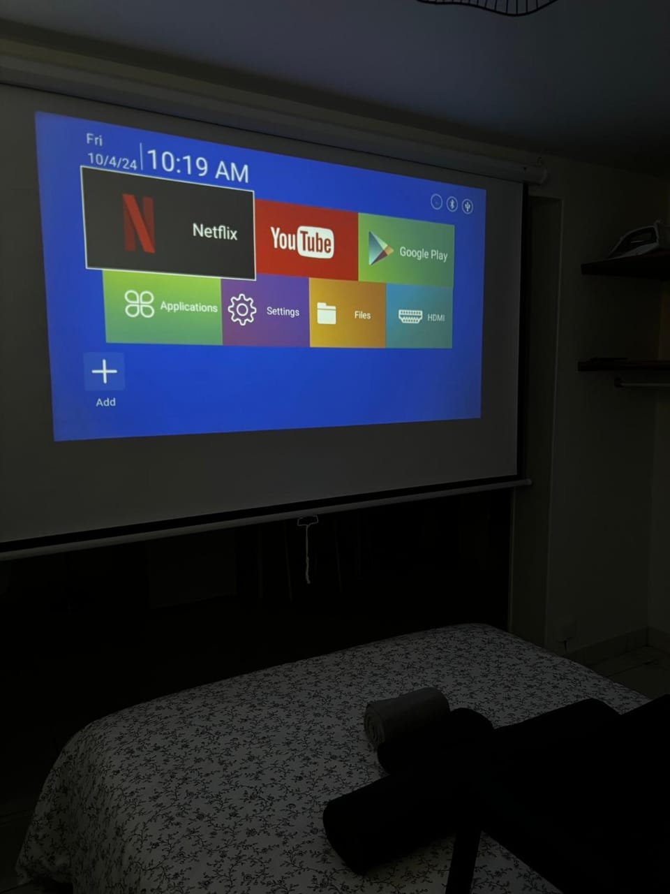 Ciné à la maison ! Studio à 2 min du métro Apartment in Saint-Denis, France