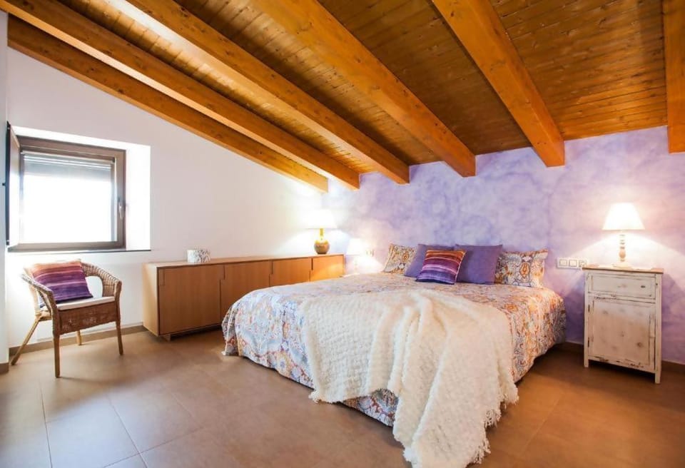 La Xiquella, formatges artesans i masoveria House in Garrotxa