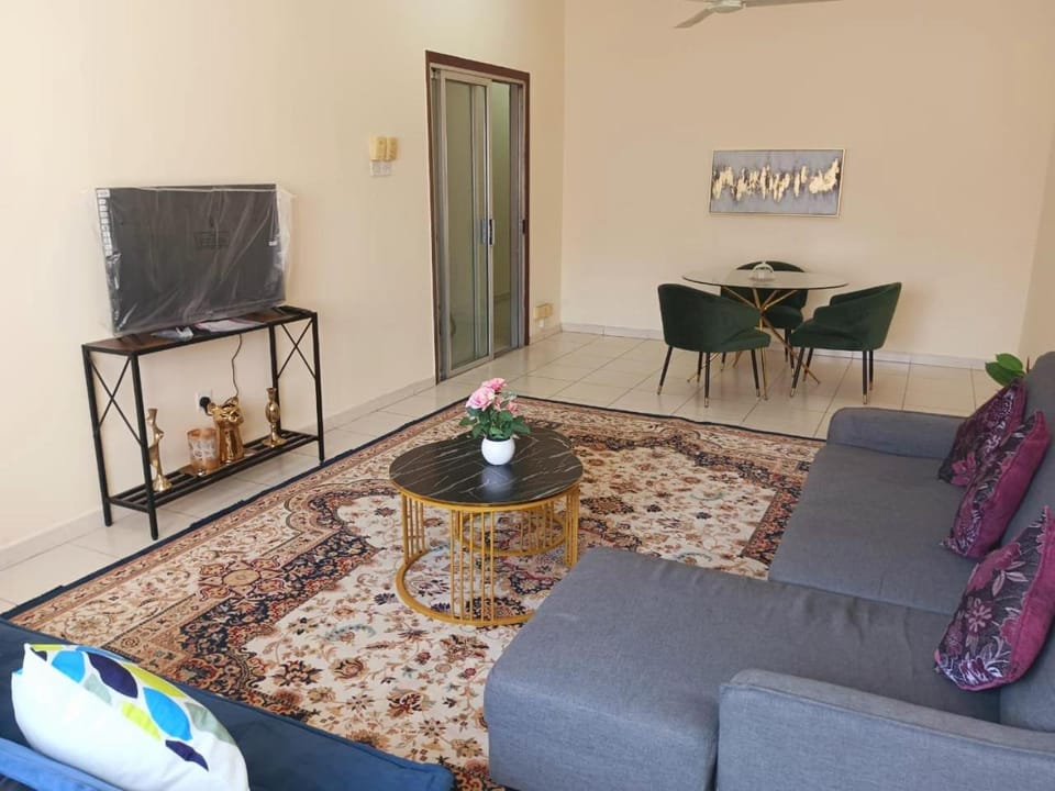 Delightful 2-Bedroom Family Apartment with Balcony Apartment in Al Sharjah