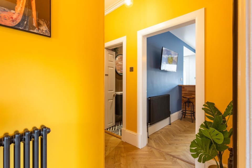 Communal lounge/ TV room