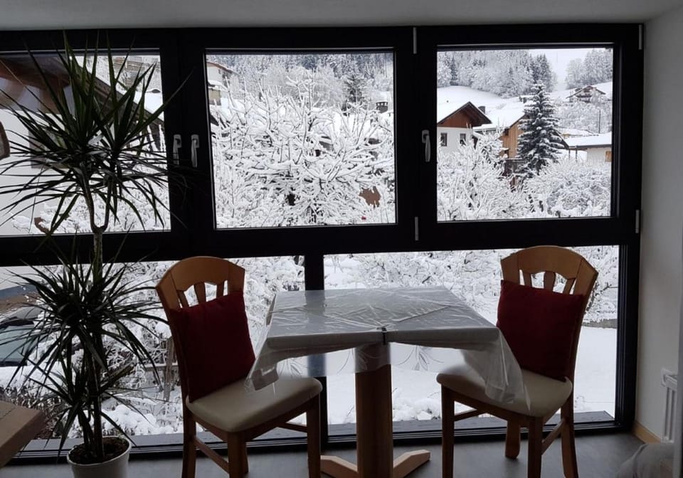 Winter, Balcony/Terrace, Seating area, Dining area