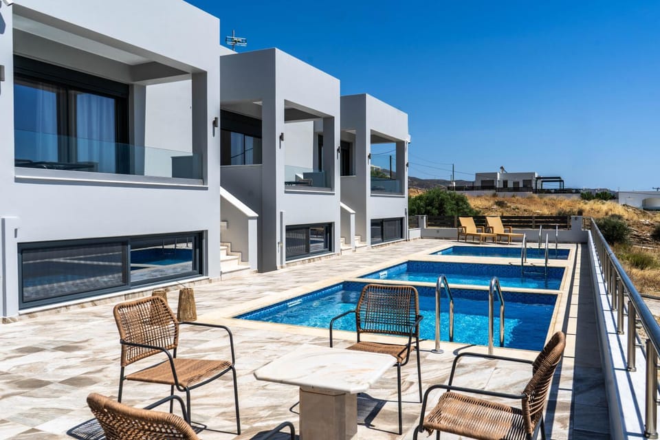 Property building, Swimming pool