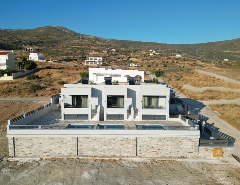 Property building, Natural landscape, Mountain view