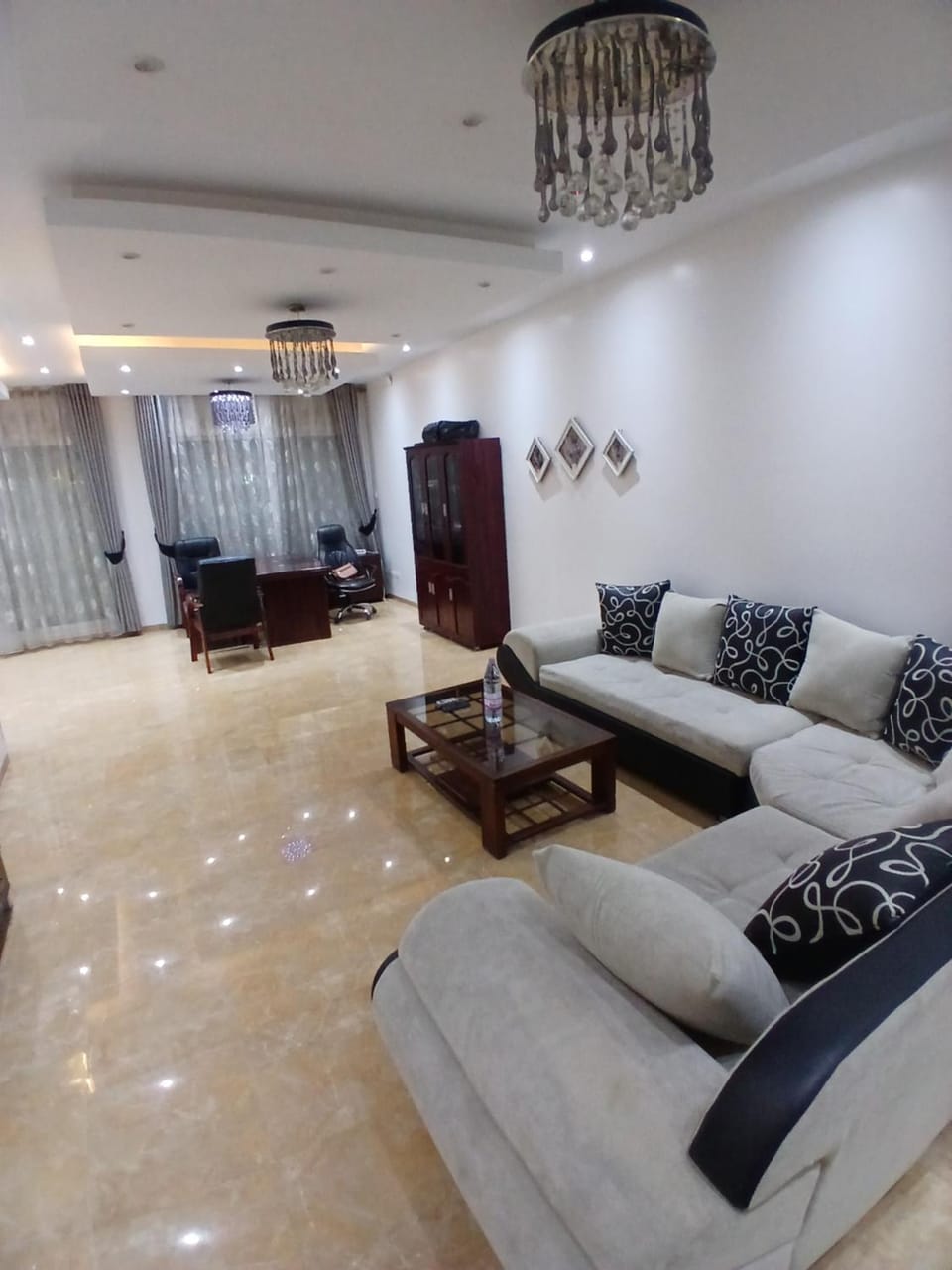 Appartement hydra Apartment in Algiers [El Djazaïr]