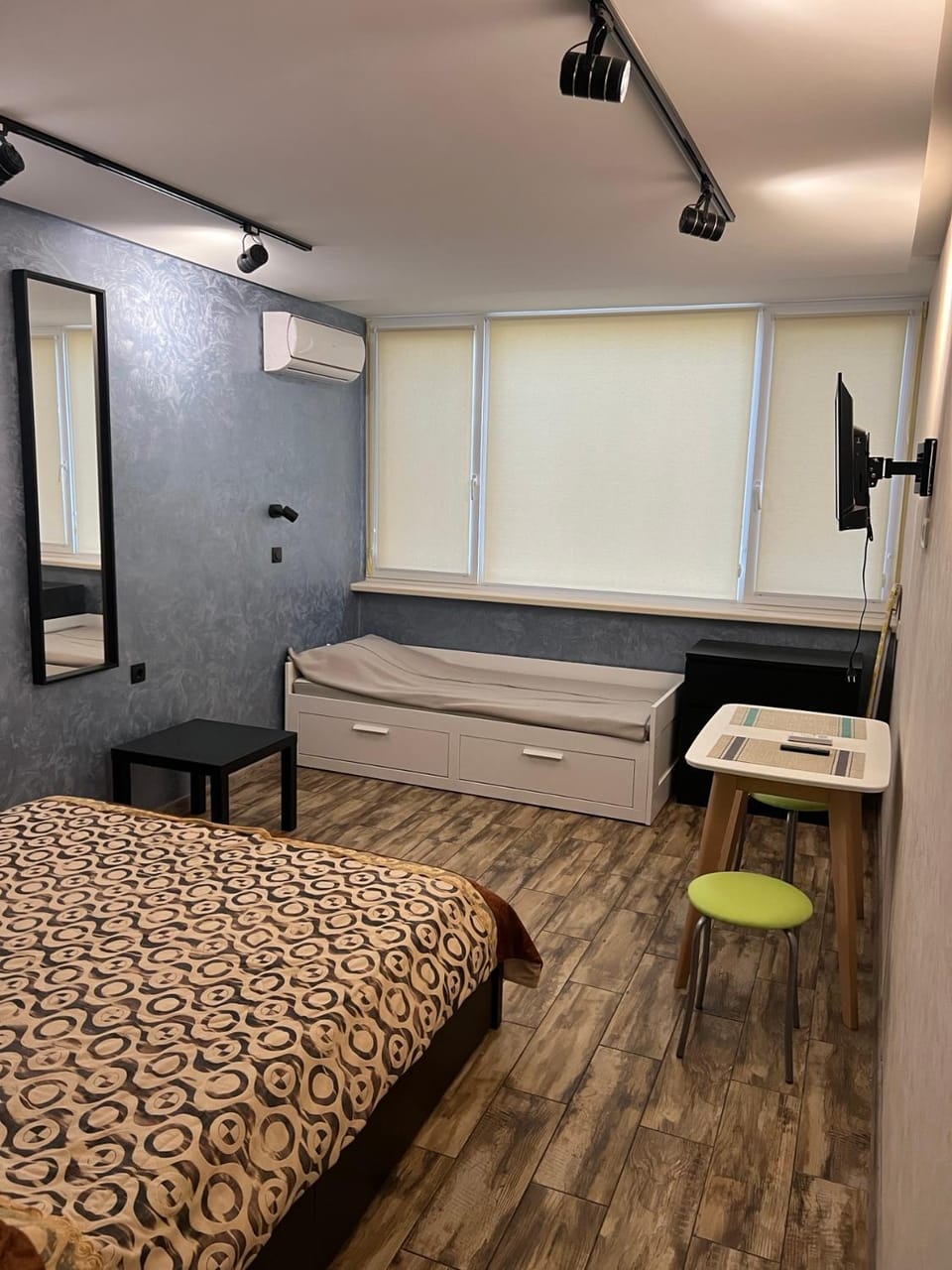Апартаменты у моря Первая линия 7ш Apartment in Odessa Oblast