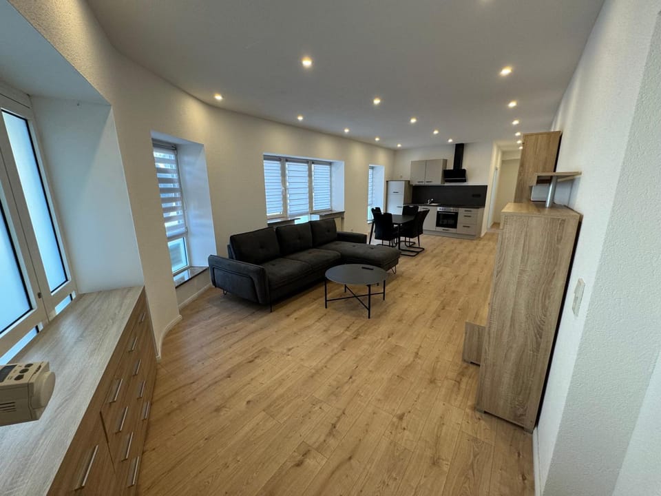 Kernsanierte Monteurwohnung für 5 Personen Apartment in Saarlouis