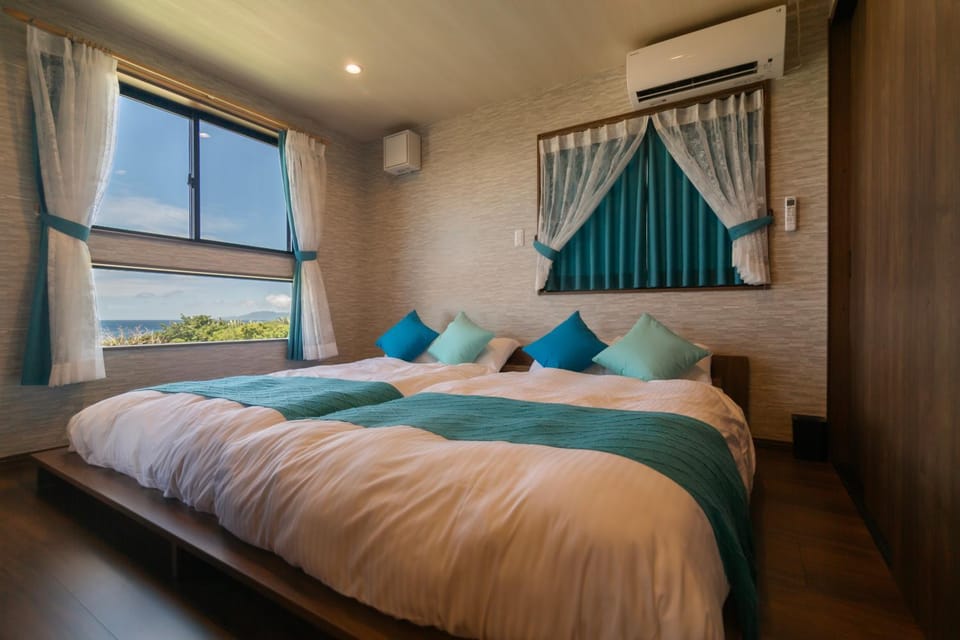 Bed, Day, Bedroom