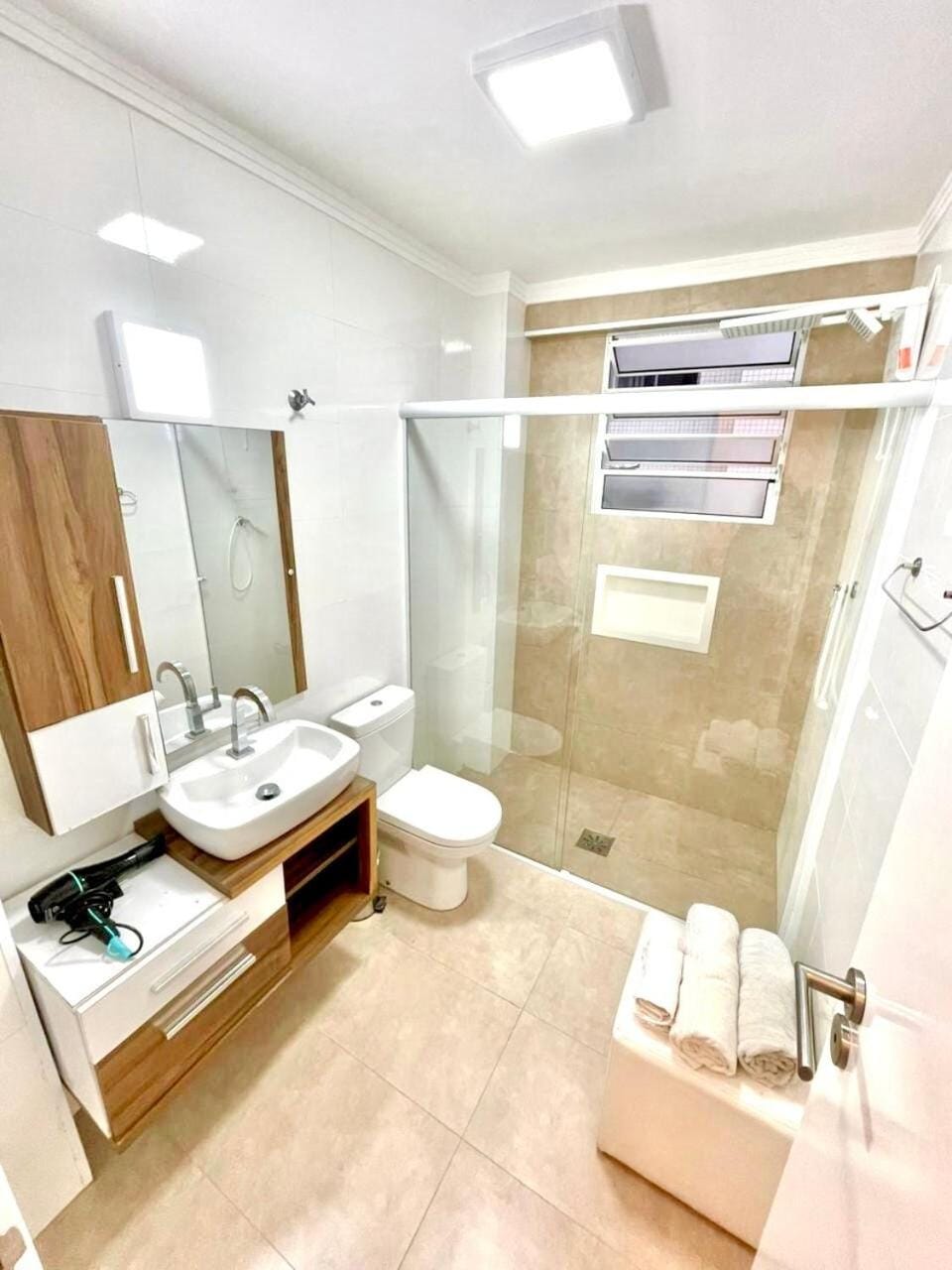 Vista Mar a 90mts da areia e Garagem e Wifi Apartment in Santos