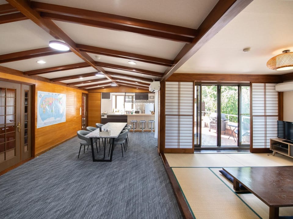 Communal lounge/ TV room