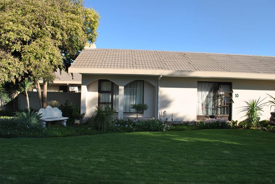 Property building, Garden