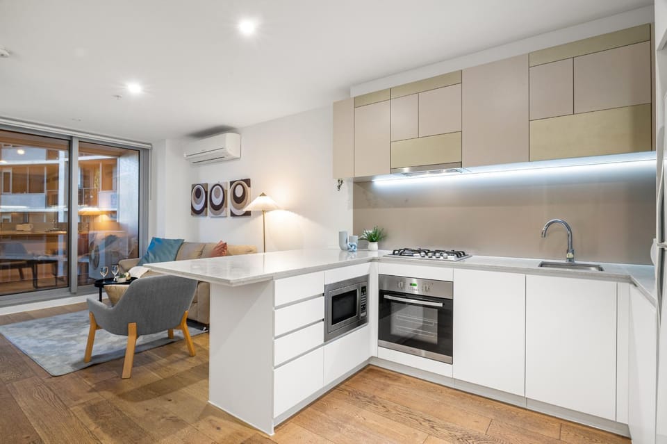 F1 Grand Prix Melbourne CBD 2 Bedroom Apartment with Pool Gym and City Views Apartment in Melbourne