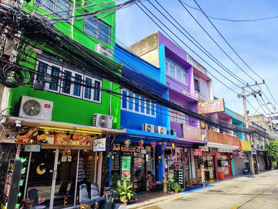 Tropical Apartments 1 No Stairs easy peasy Apartment in Bangkok