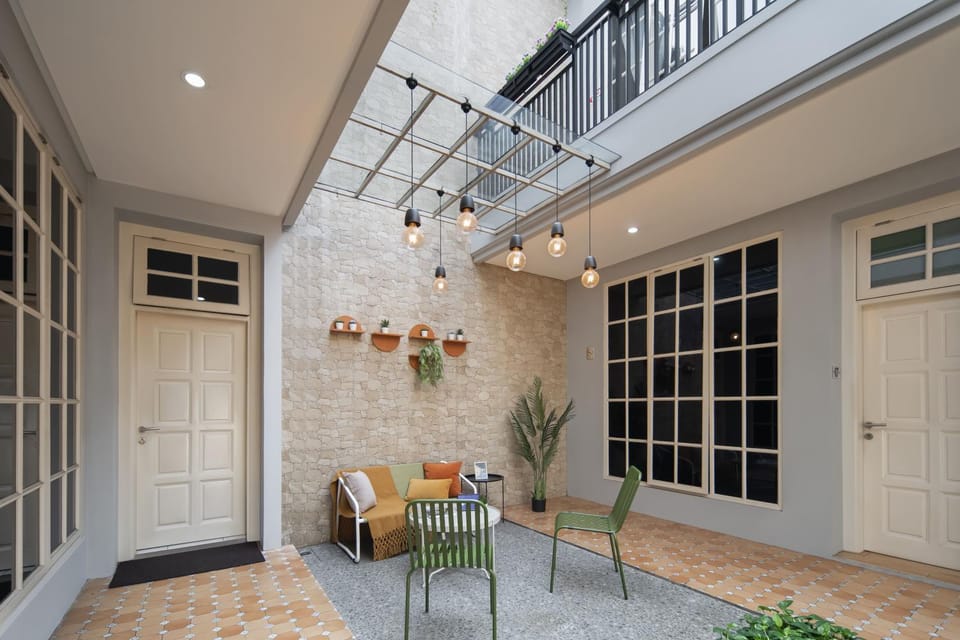 Communal lounge/ TV room