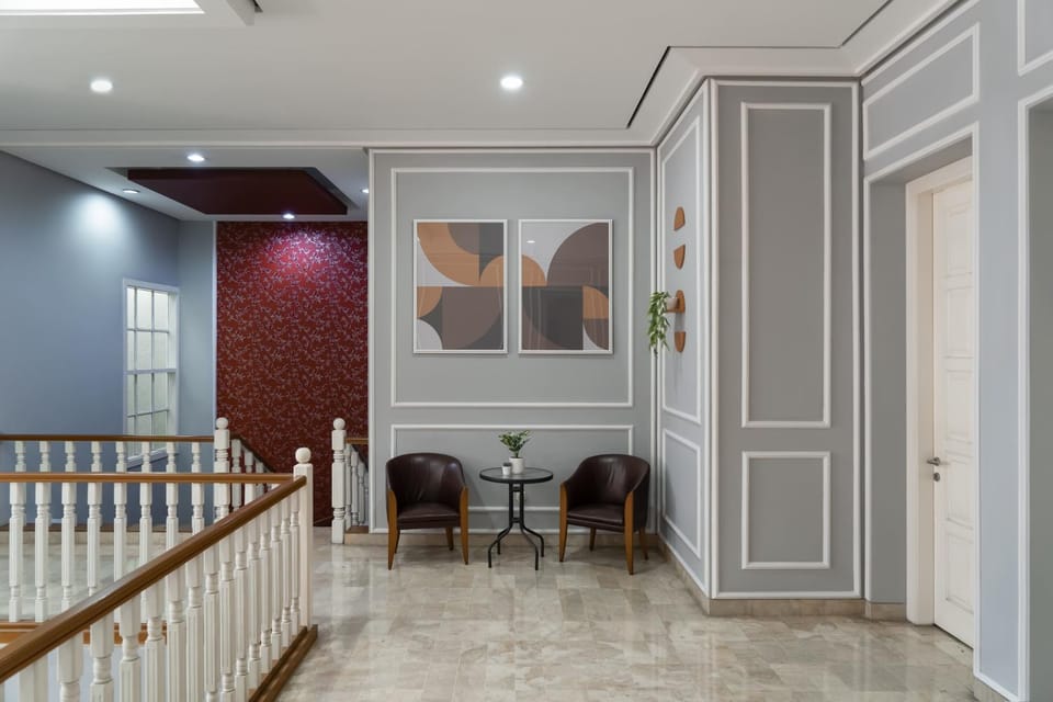 Communal lounge/ TV room