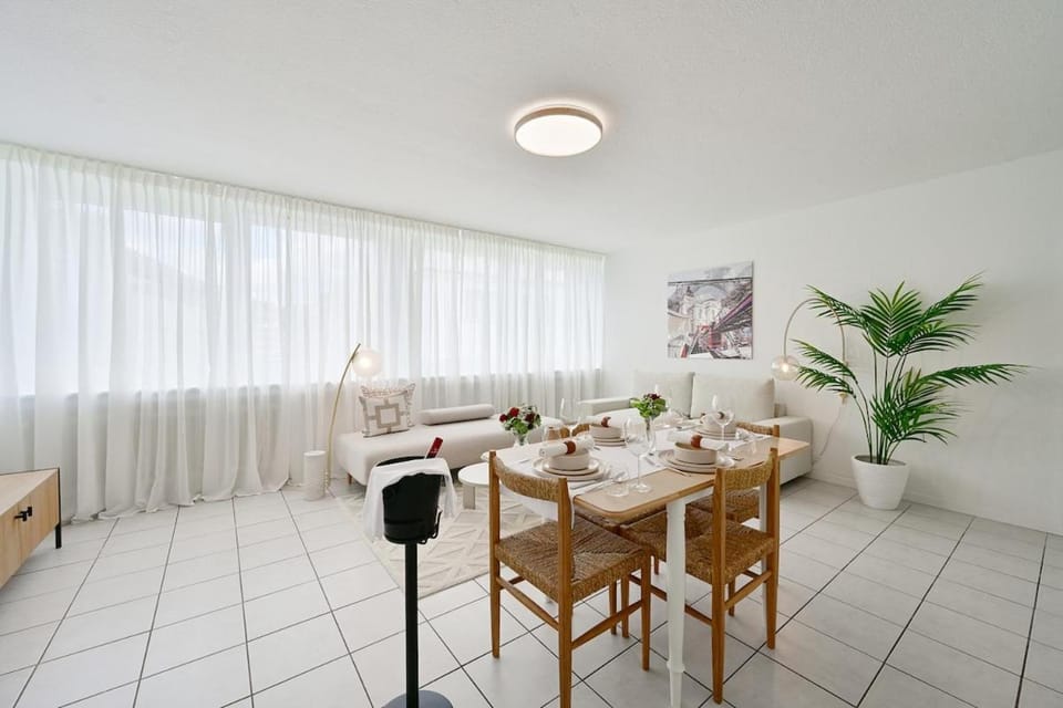 Lovely Spacious 3 Room Apt in City Center Sleeps 6 Apartment in Wuppertal