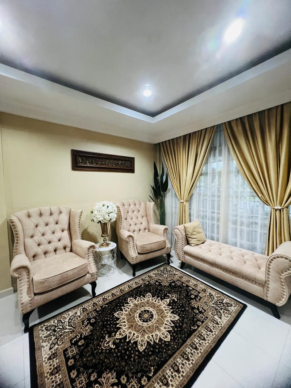 Living room, Seating area