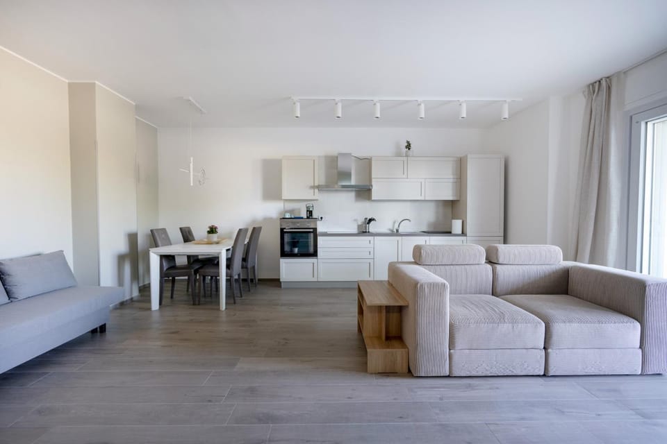 Felice 107 - Apartment with Terrace + Free parking Apartment in Bari