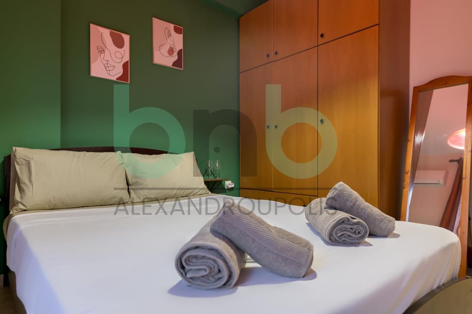 Bed, Photo of the whole room, Bedroom, towels, wardrobe