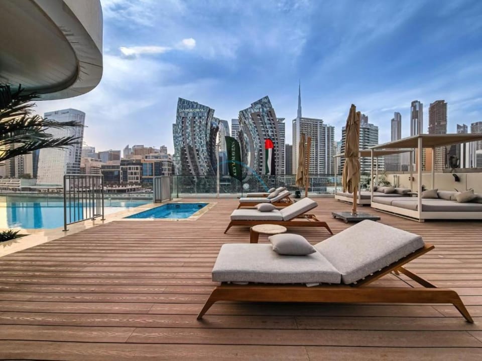 Property building, Pool view, Swimming pool